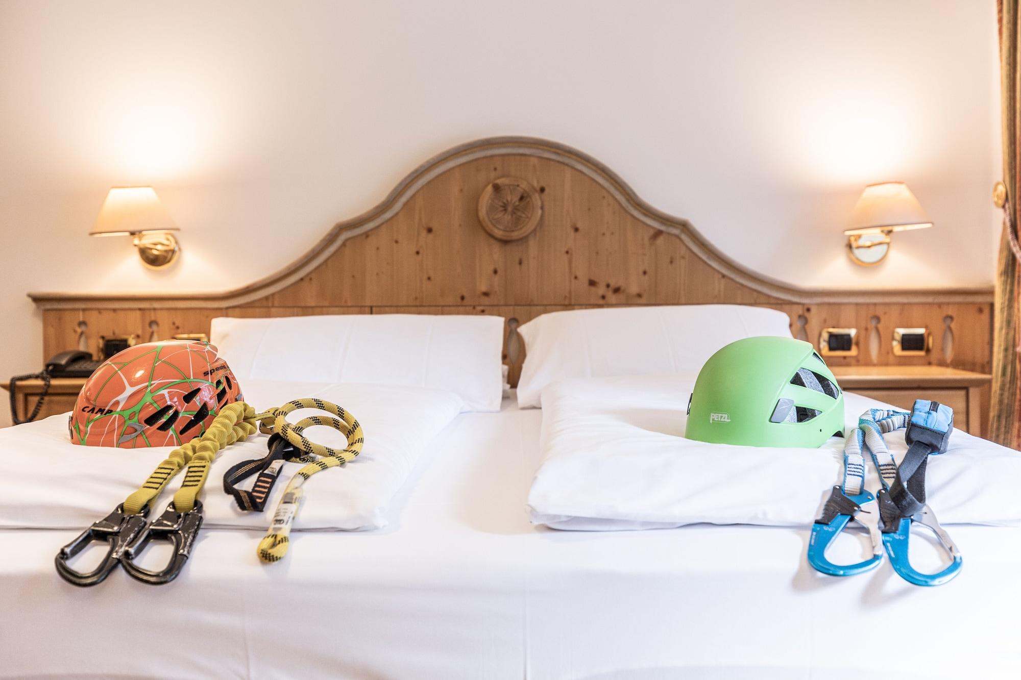 Hotel Soreghes Gran Chalet Campitello di Fassa Kültér fotó